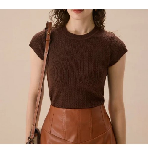 Women’s Brown Crew Neck Ribbed Knit Tee Women’s Brown Crew Neck Ribbed Knit Tee